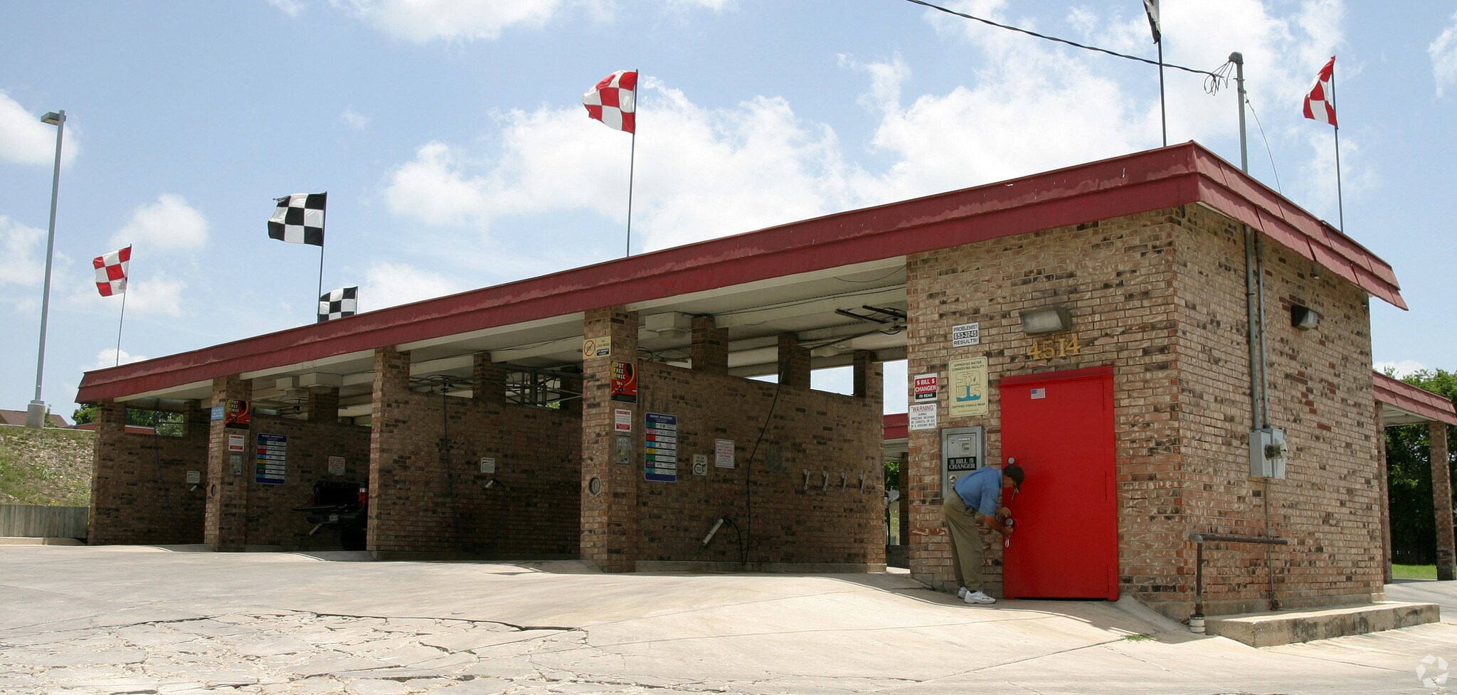 4514 Thousand Oaks Dr, San Antonio, TX for sale Primary Photo- Image 1 of 2