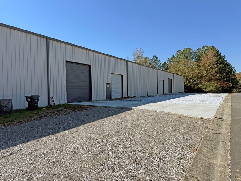 1054 Goldenrod St, Leeds, AL à vendre - Photo du bâtiment - Image 2 de 6