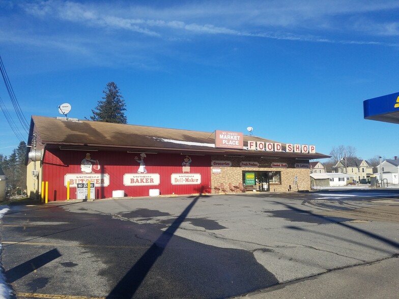 30 E Main St, Mount Jewett, PA à vendre - Photo du bâtiment - Image 1 de 20