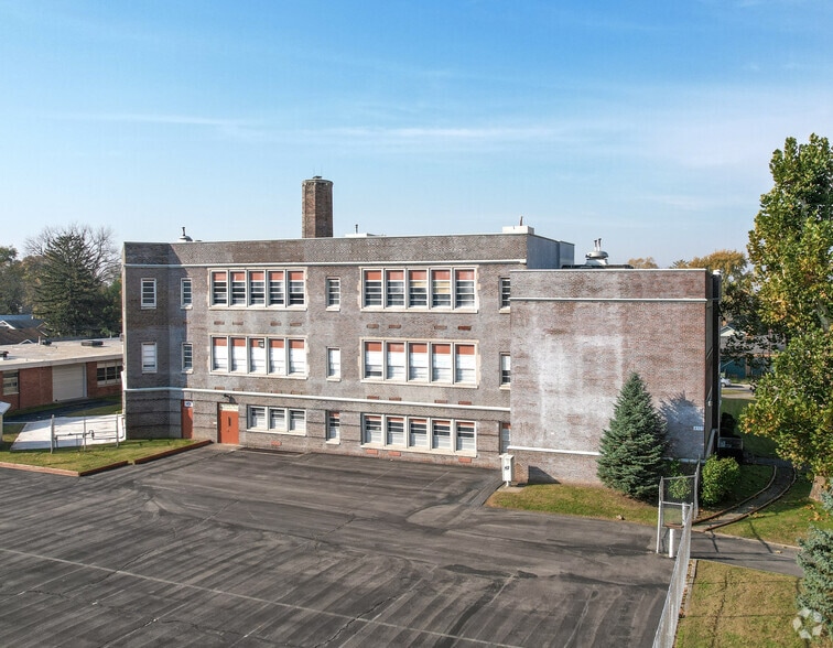 4101 E 30th St, Indianapolis, IN à vendre - Photo du bâtiment - Image 2 de 18