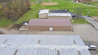 1414 Armstong Rd, Warsaw, IN à louer Photo du bâtiment- Image 2 de 6