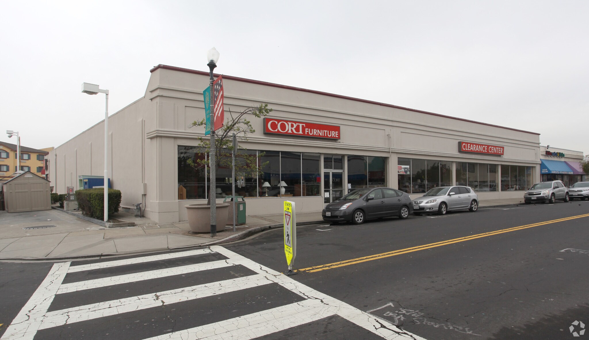 426 El Camino Real, San Bruno, CA à louer Photo principale- Image 1 de 3