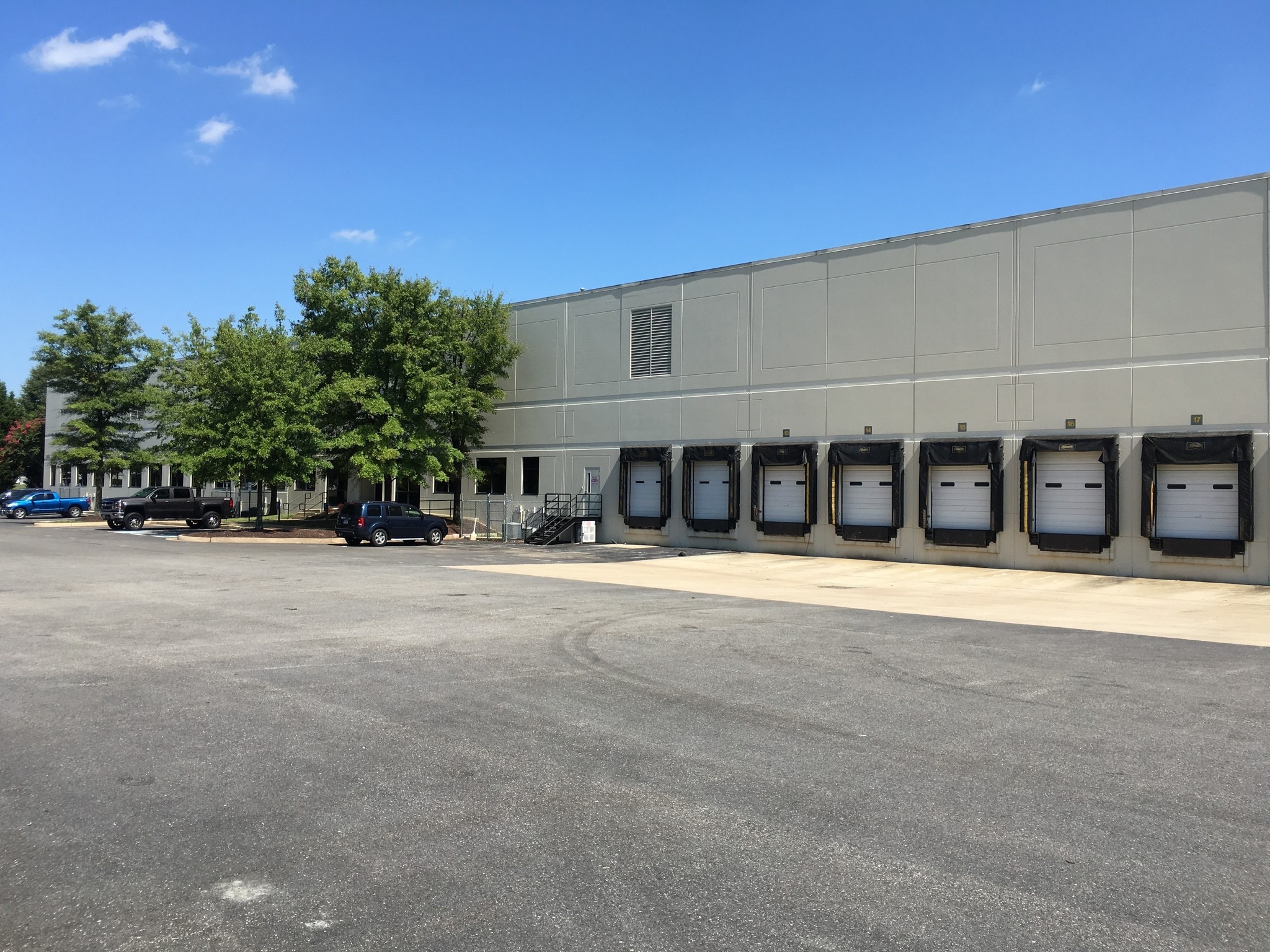 5601-5699 Eastport Blvd, Richmond, VA for lease Building Photo- Image 1 of 22