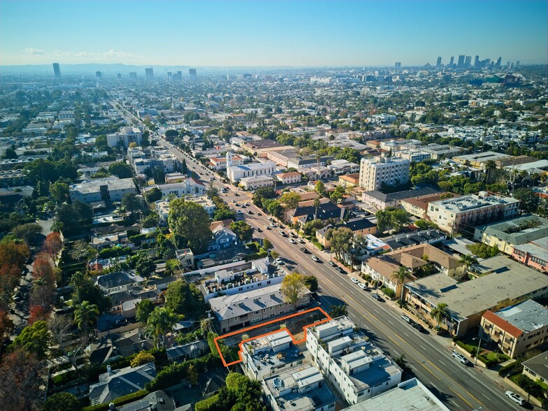 1346 Fairfax Avenue, Los Angeles, CA à vendre - Photo du bâtiment - Image 1 de 1