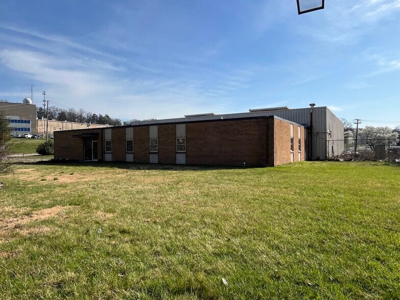 4601 Lydell Rd, Cheverly, MD à louer - Photo du bâtiment - Image 3 de 9