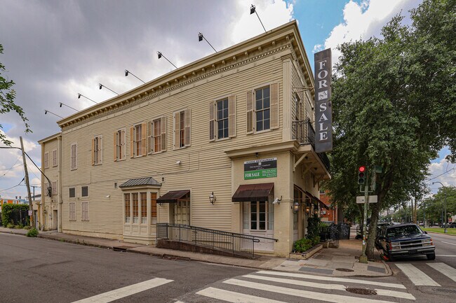 More details for 1300 St Charles Ave, New Orleans, LA - Retail for Sale
