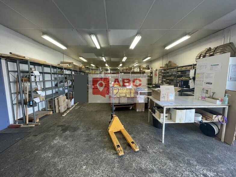 Flex in Sète for lease - Interior Photo - Image 2 of 6