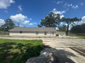 2924 Byley Blvd, Orange, TX for lease Building Photo- Image 2 of 32