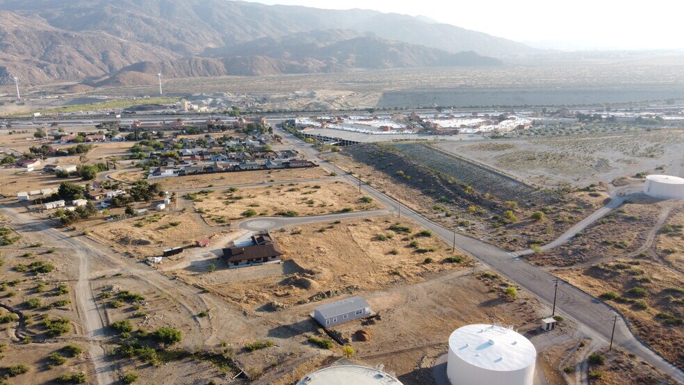 48892 Nakoma, Cabazon, CA à vendre - Photo du bâtiment - Image 2 de 10