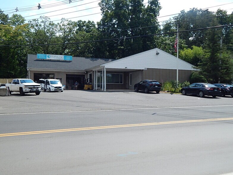 39 Western Hwy, West Nyack, NY à vendre - Photo principale - Image 1 de 2