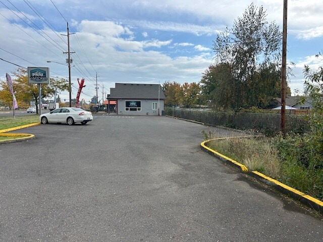 2405 E Baseline St, Cornelius, OR à vendre - Photo du bâtiment - Image 2 de 5