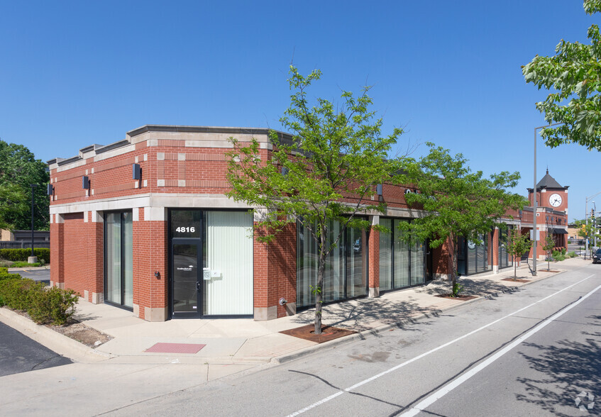 8400 Skokie Blvd, Skokie, IL for lease - Primary Photo - Image 1 of 7