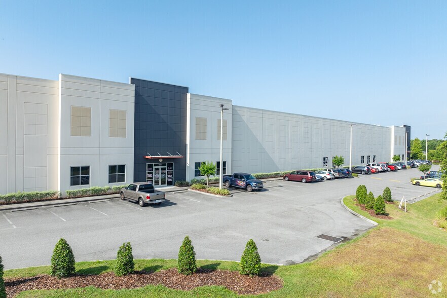 141 S County Line Rd, Plant City, FL à louer - Photo du bâtiment - Image 3 de 8