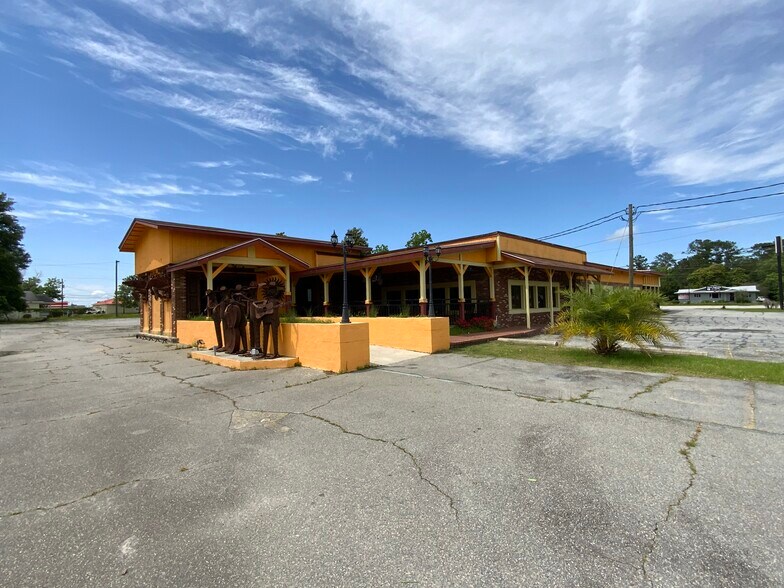 1506 Memorial Dr, Waycross, GA à vendre - Photo principale - Image 1 de 28