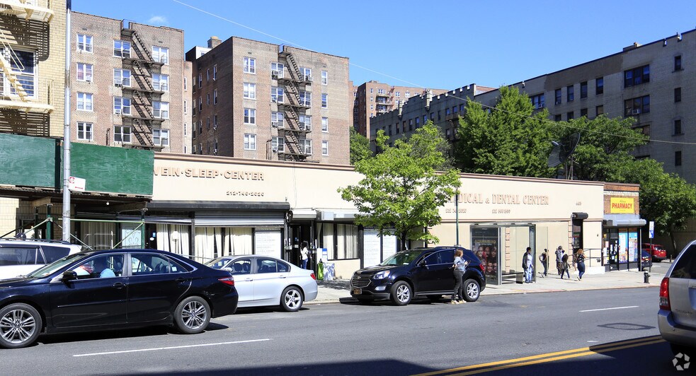 4407 Broadway, New York, NY for lease - Building Photo - Image 2 of 2