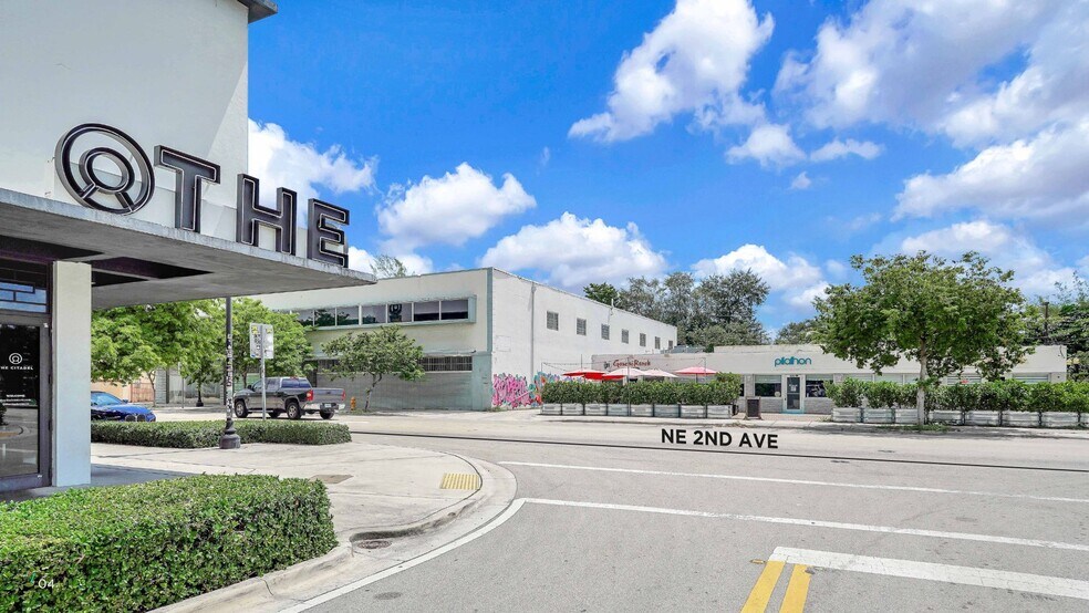 8291-8301 NE 2nd Ave, Miami, FL à louer - Photo du bâtiment - Image 2 de 5
