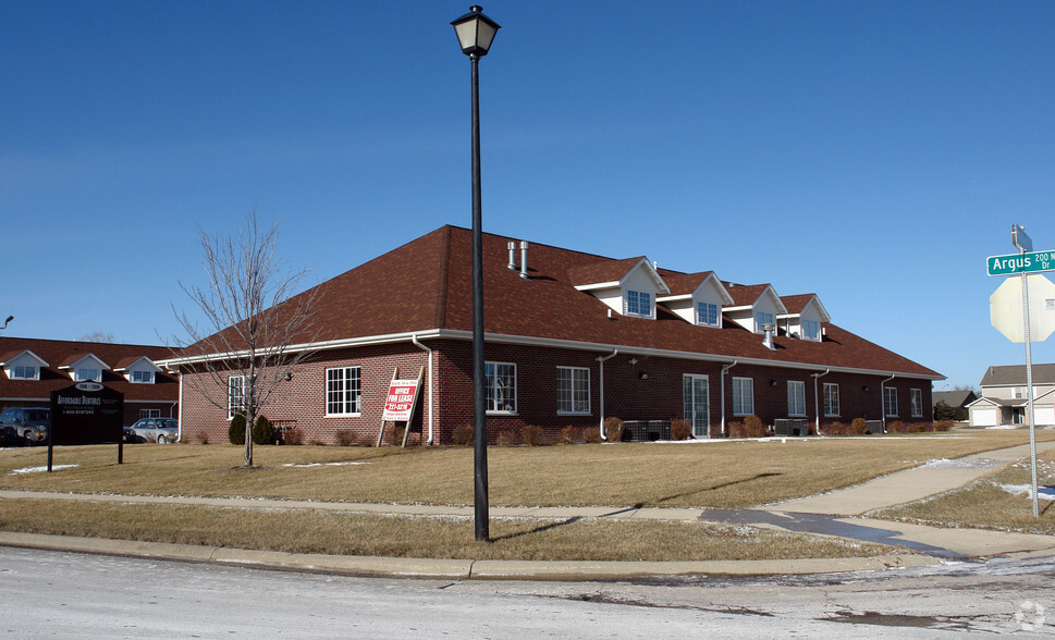 7316-7322 Argus Dr, Rockford, IL à louer - Photo du bâtiment - Image 2 de 2