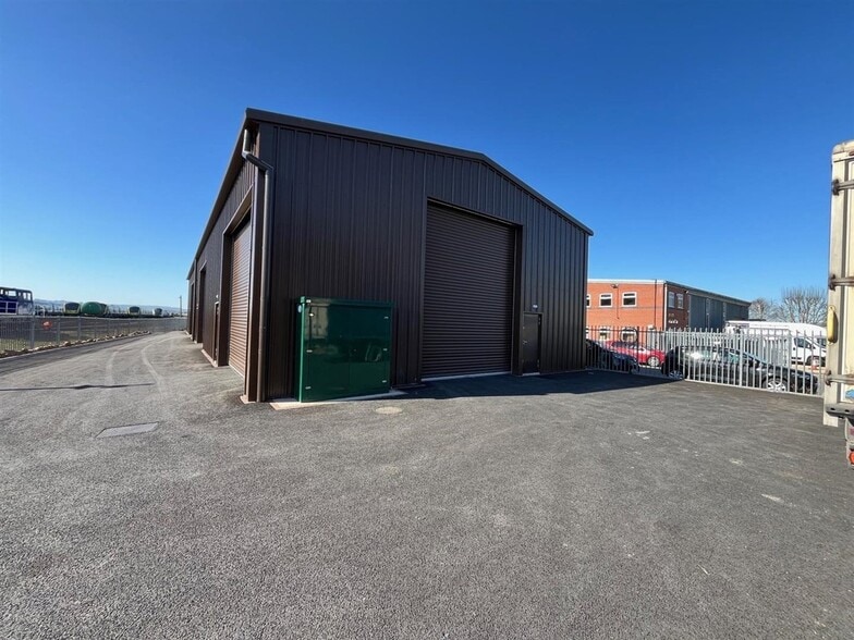 Unit 3 Old Station Yard, Long Marston, Long Marston for lease - Building Photo - Image 2 of 7