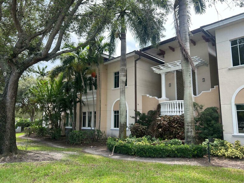 160 Congress Park Dr, Delray Beach, FL à vendre - Photo du bâtiment - Image 3 de 9
