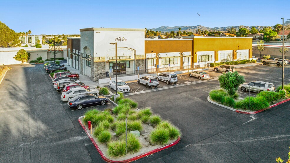 38454 5th St W, Palmdale, CA à vendre - Photo du bâtiment - Image 1 de 12