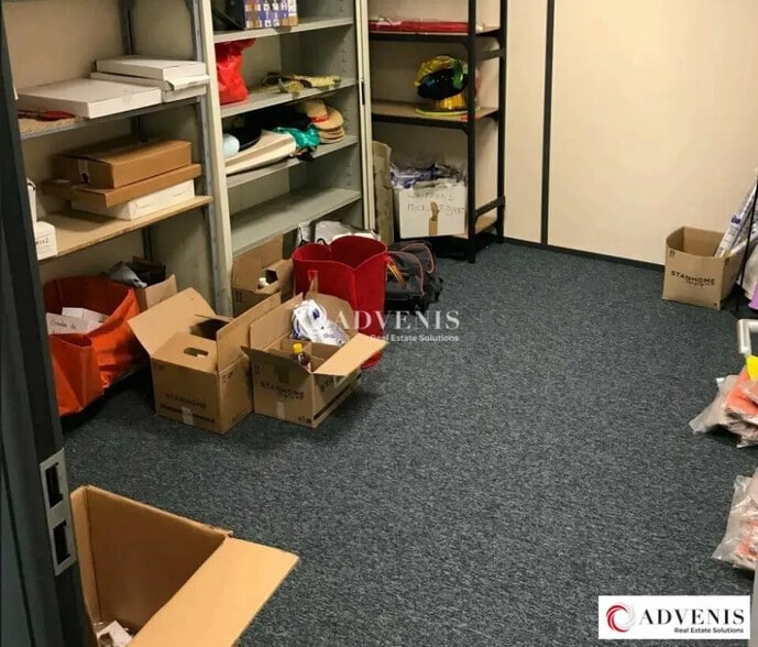 Office in Mérignac for lease - Interior Photo - Image 2 of 9