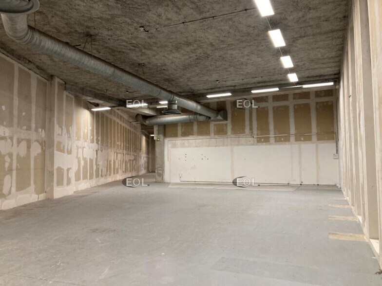 Flex dans Ivry-sur-Seine à louer - Photo du bâtiment - Image 2 de 5