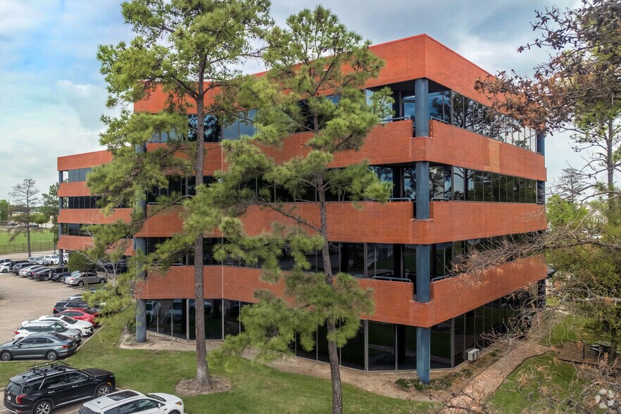 14505 Torrey Chase Blvd, Houston, TX à louer - Photo du bâtiment - Image 2 de 9