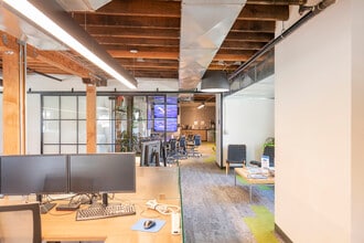 1100 R St, Sacramento, CA à louer Photo du bâtiment- Image 2 de 8