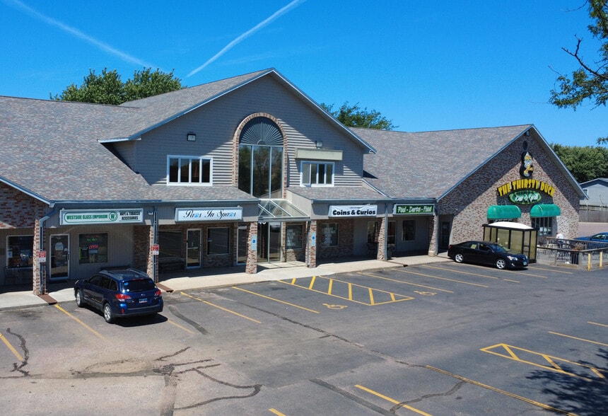 945 S Marion Rd, Sioux Falls, SD à louer - Photo du bâtiment - Image 2 de 5