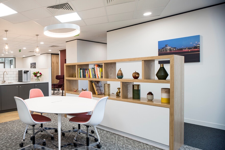 London Rd, Barking for lease - Interior Photo - Image 3 of 10