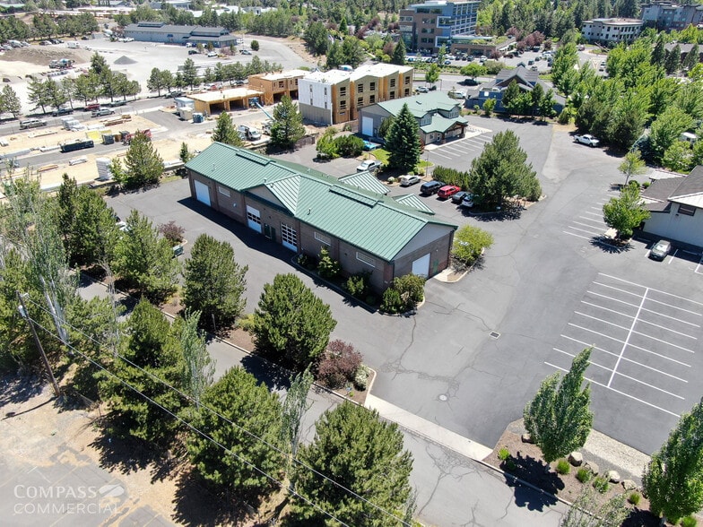 150 SW Scalehouse Loop, Bend, OR for lease - Building Photo - Image 3 of 5