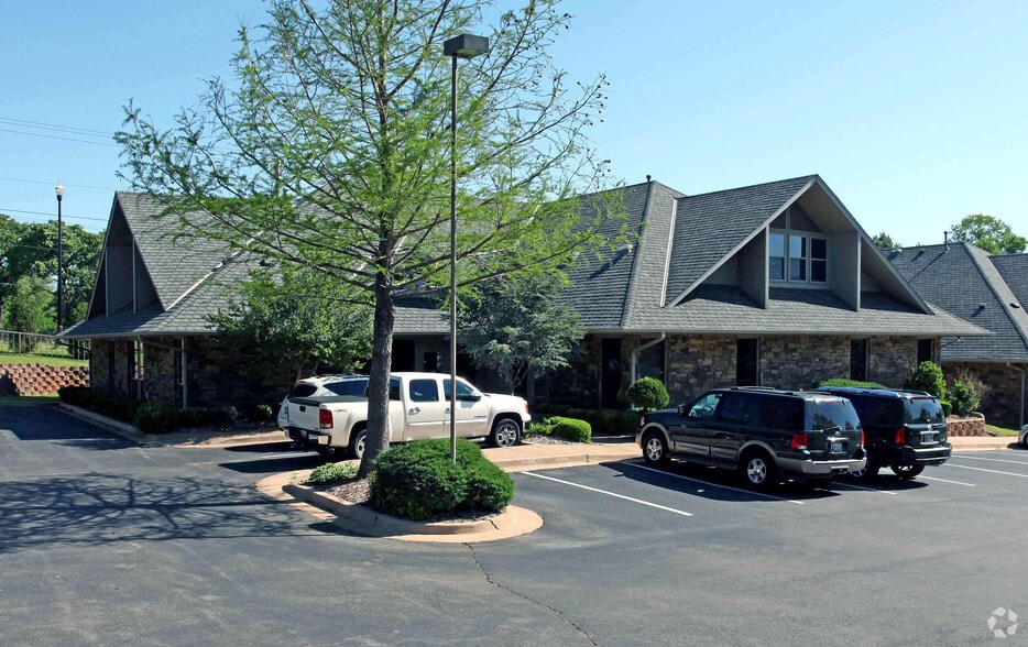 3501 French Park Dr, Edmond, OK for lease - Primary Photo - Image 1 of 5