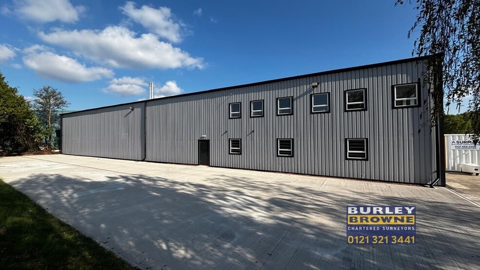 Aspley Close, Wolverhampton for lease - Building Photo - Image 3 of 10
