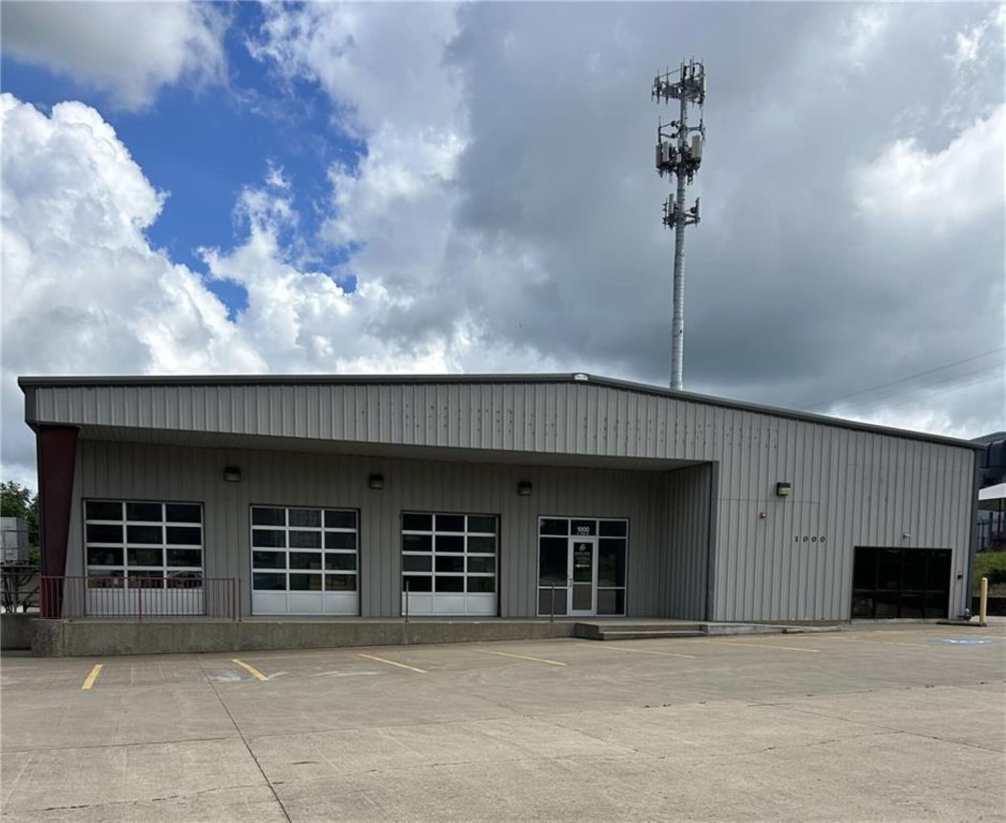 1000 48th Street, Springdale, AR for lease Interior Photo- Image 1 of 3