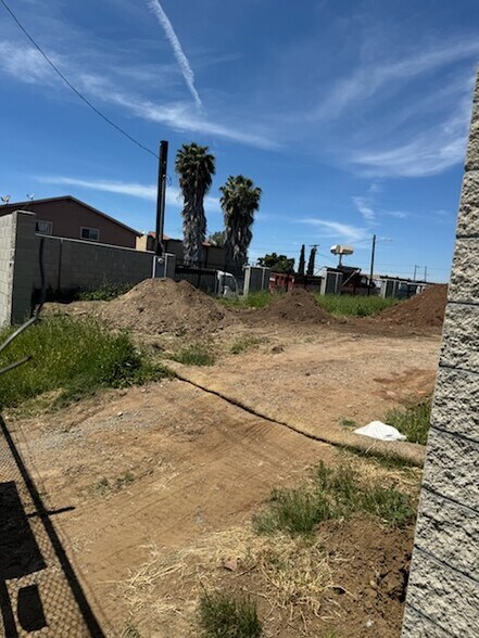 9404 San Diego St, Spring Valley, CA à vendre - Photo du bâtiment - Image 3 de 4