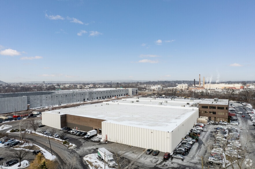 41 Slater Dr, Elmwood Park, NJ for lease - Aerial - Image 1 of 10