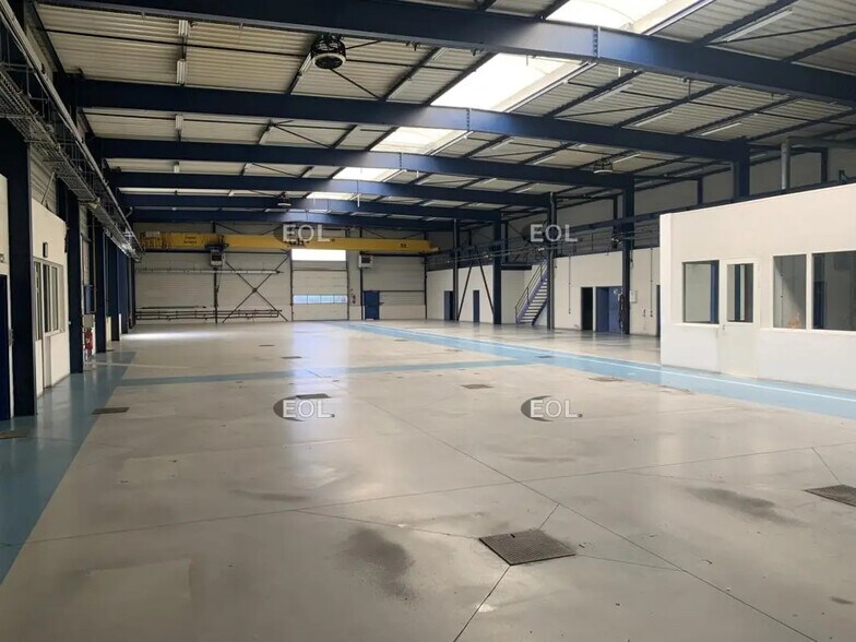 Flex dans Le Plessis-Bouchard à louer - Photo du bâtiment - Image 3 de 12