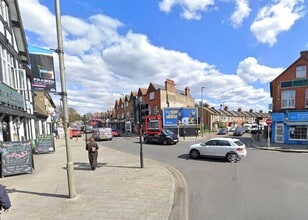 111 Mitcham Ln, London for lease Interior Photo- Image 2 of 3