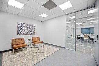 Plus de détails pour 4500-4540 Beltway Dr, Addison, TX - Local d'activités à louer