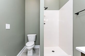 103 W Main St, Lebanon, KY for lease Building Photo- Image 2 of 9