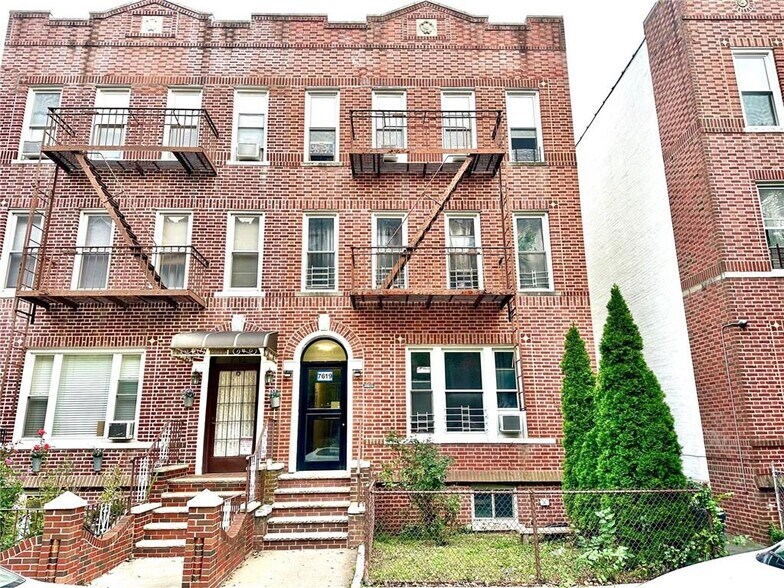 7619 21st Ave, Brooklyn, NY à vendre - Photo du bâtiment - Image 2 de 6