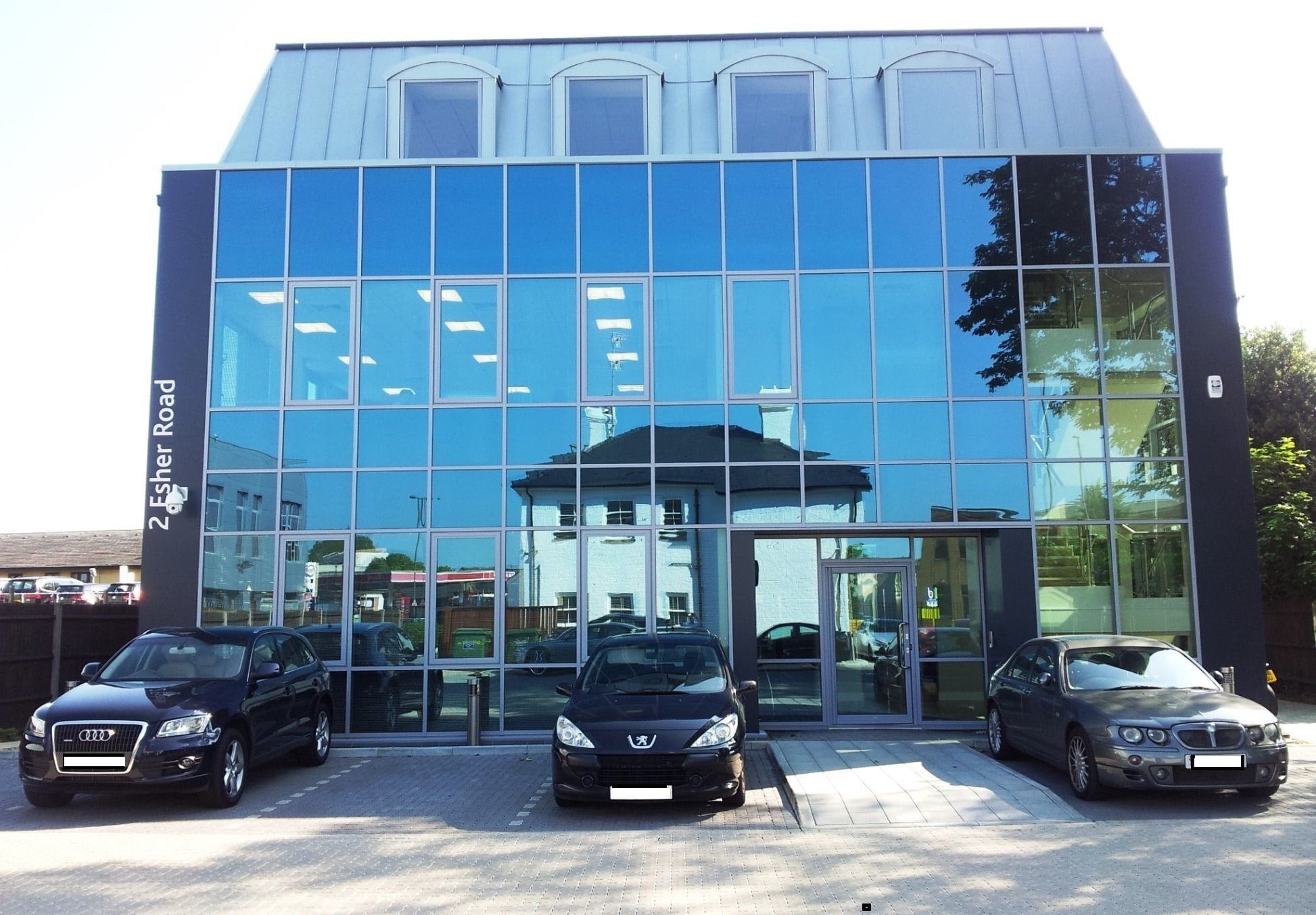 2 Esher Rd, Walton On Thames for lease Building Photo- Image 1 of 7