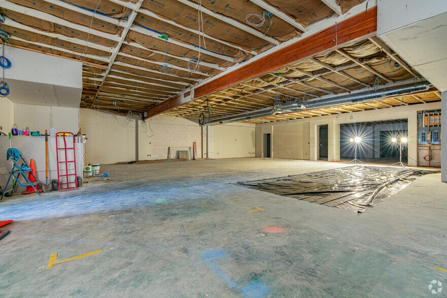 216-220 Riverside Ave, Roseville, CA for lease - Interior Photo - Image 2 of 17