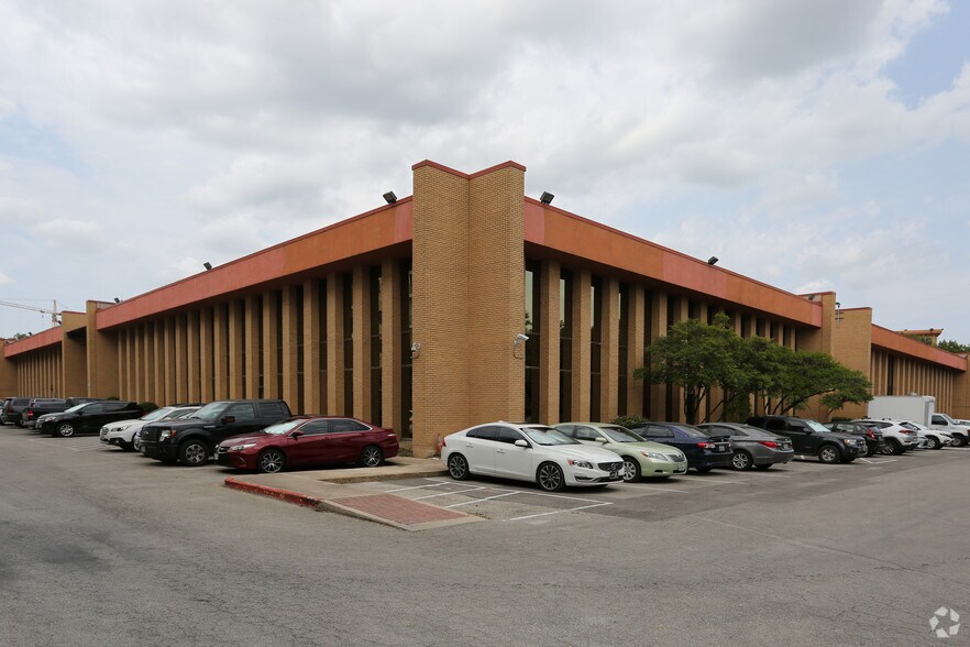 200 E Riverside Dr, Austin, TX for lease - Building Photo - Image 2 of 2
