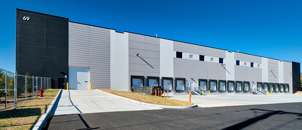 69 Lefante Way, Bayonne, NJ for lease - Building Photo - Image 2 of 14