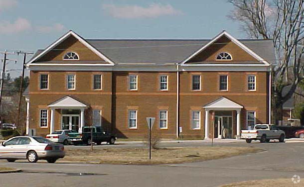13804 Hull Street Rd, Midlothian, VA à vendre - Photo du bâtiment - Image 2 de 9