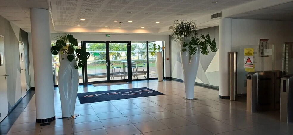 Office in Montpellier for lease - Lobby - Image 2 of 7