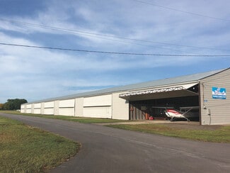 More details for 5800 Crystal Airport Rd, Crystal, MN - Specialty for Sale