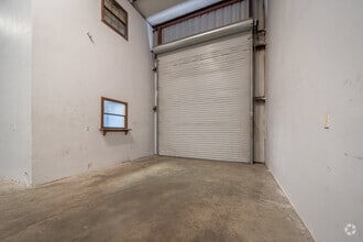 5829 W Sam Houston Pky N, Houston, TX à louer Photo intérieure- Image 2 de 9