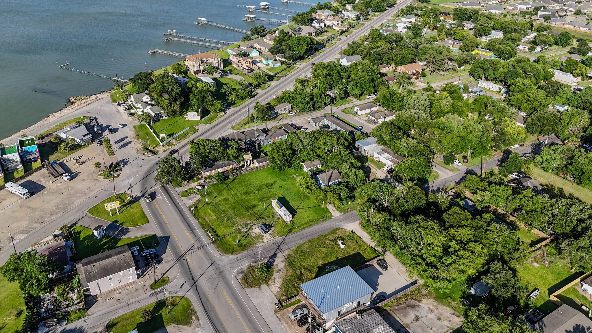 119 Grand Ave, Bacliff, TX à vendre Photo principale- Image 1 de 10